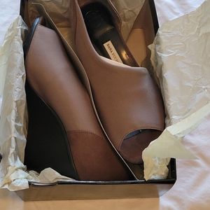 Tan Dressy Wedges